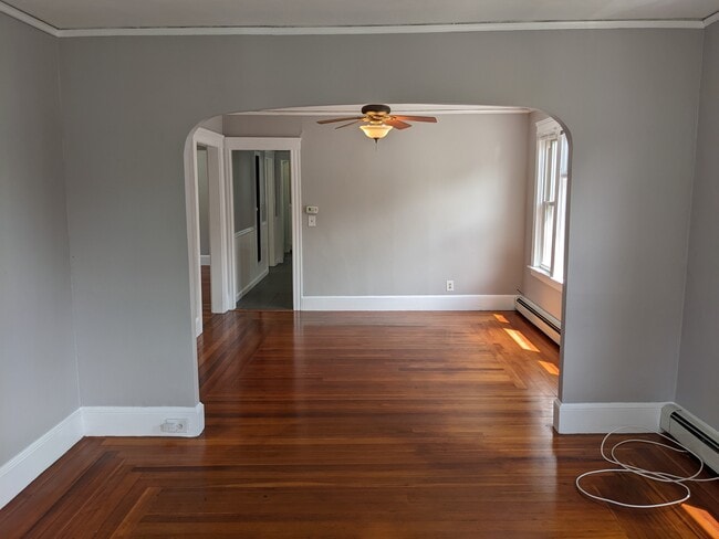 Building Photo - 39 Pinehurst Ave