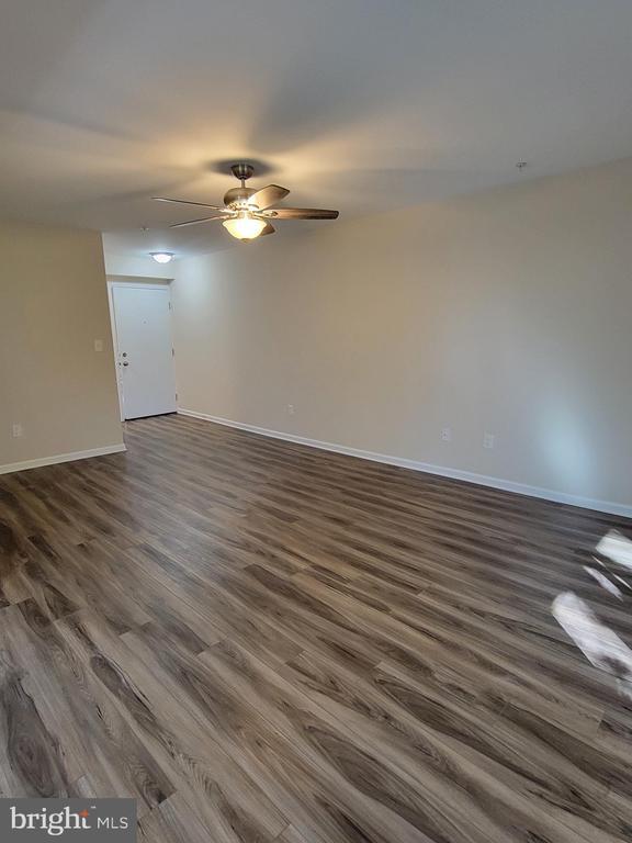 Foto del edificio - 411 N Stiles Ave