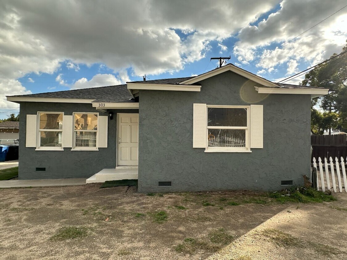 Primary Photo - 3 BED 1 BATH HOME + STUDIO UNIT SAN BERNAR...