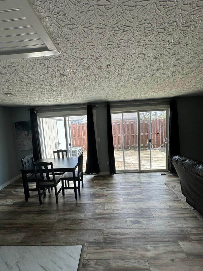 Building Photo - 2466 Nassau Dr