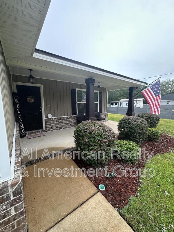 Building Photo - 3021 Tiffany Ln