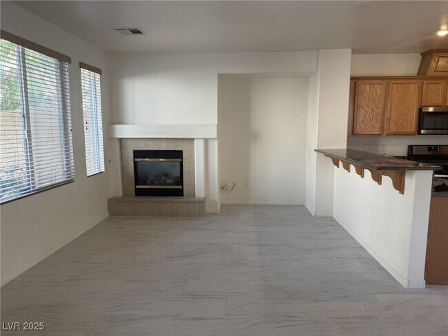 Foto del edificio - 7446 Poppy Hills Ct