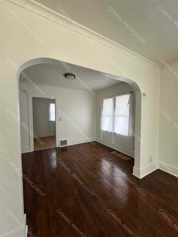 Building Photo - 2626 Mackin Rd