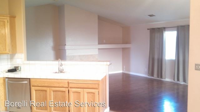 Building Photo - 903 Friguglietti Ave