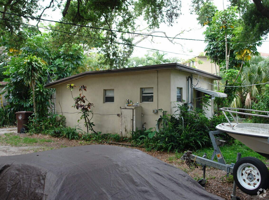 Foto del edificio - 1701 SW 25th St