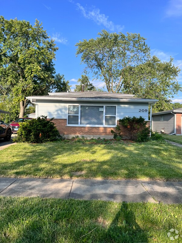 East Lincolnwood Apartments for Rent with a Garage Park Forest, IL