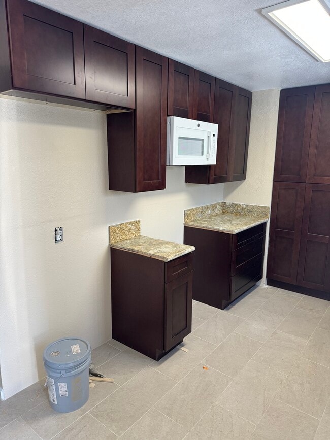 Kitchen - 512 29th St