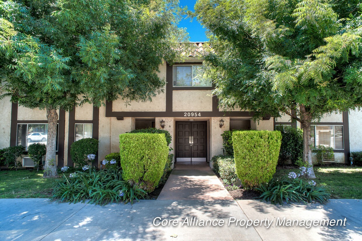 20954 Parthenia St, Los Angeles, CA 91304 Condo for Rent in Los