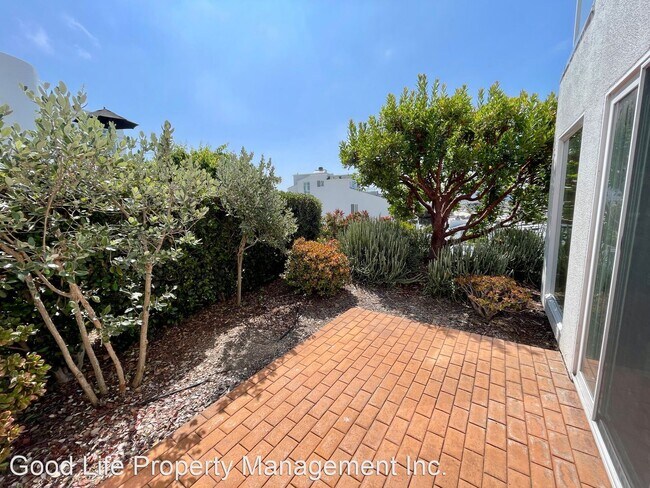 Building Photo - 2 br, 2.5 bath House - 361 Shoemaker Lane