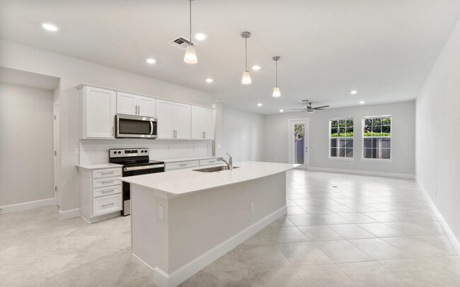 Building Photo - 1823 SE Ocean Cove Way