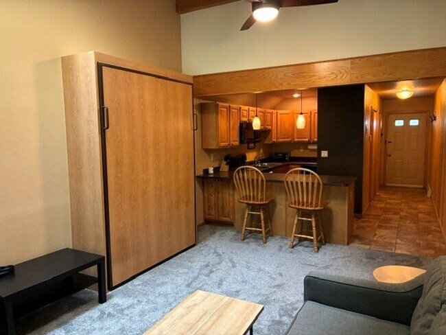 Foto del edificio - Long Term Rental- Woodbridge 306