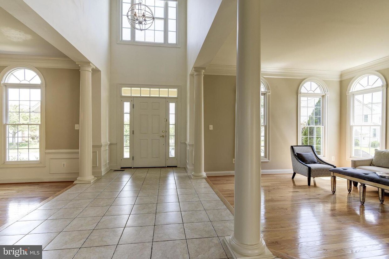 Primary Photo - 14110 Chinkapin Dr