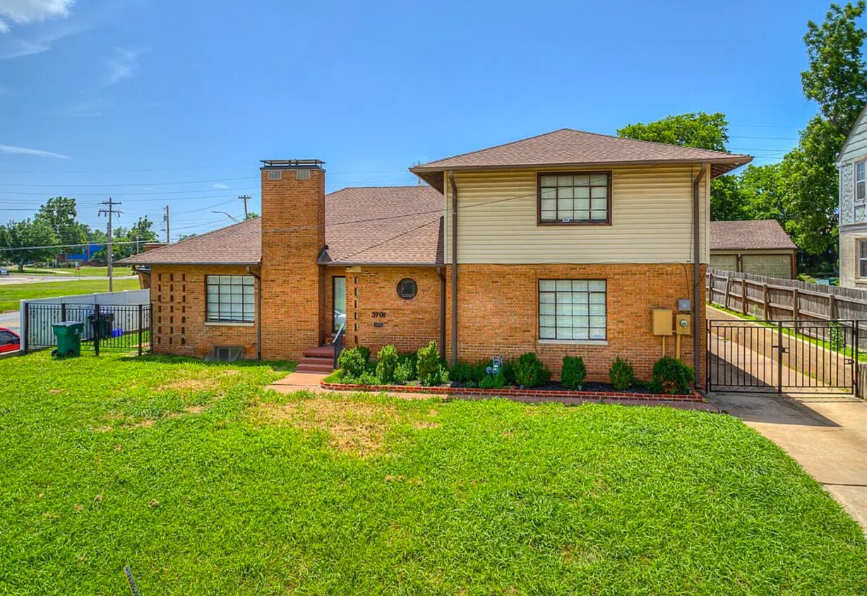 3701 N Olie Ave Unit TOP, Oklahoma City, OK 73118 Condo for Rent in