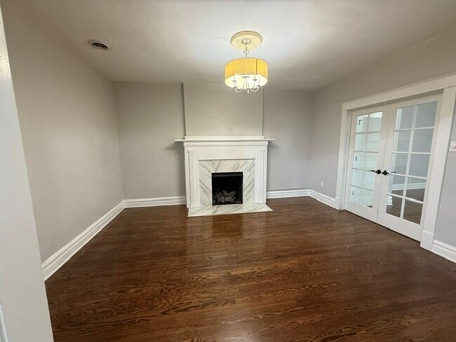 Foto del edificio - 4734 McPherson Ave