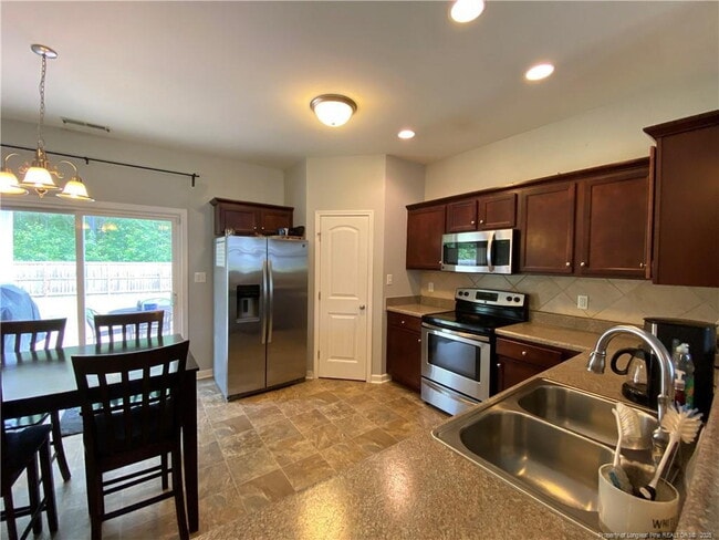 Building Photo - 645 Roanoke Dr