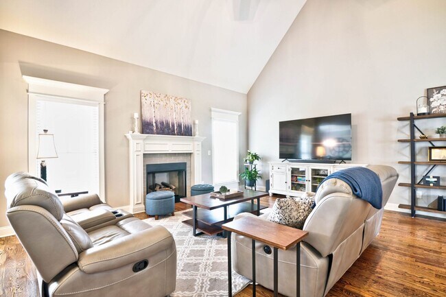 Foto del edificio - Luxury Home For Rent