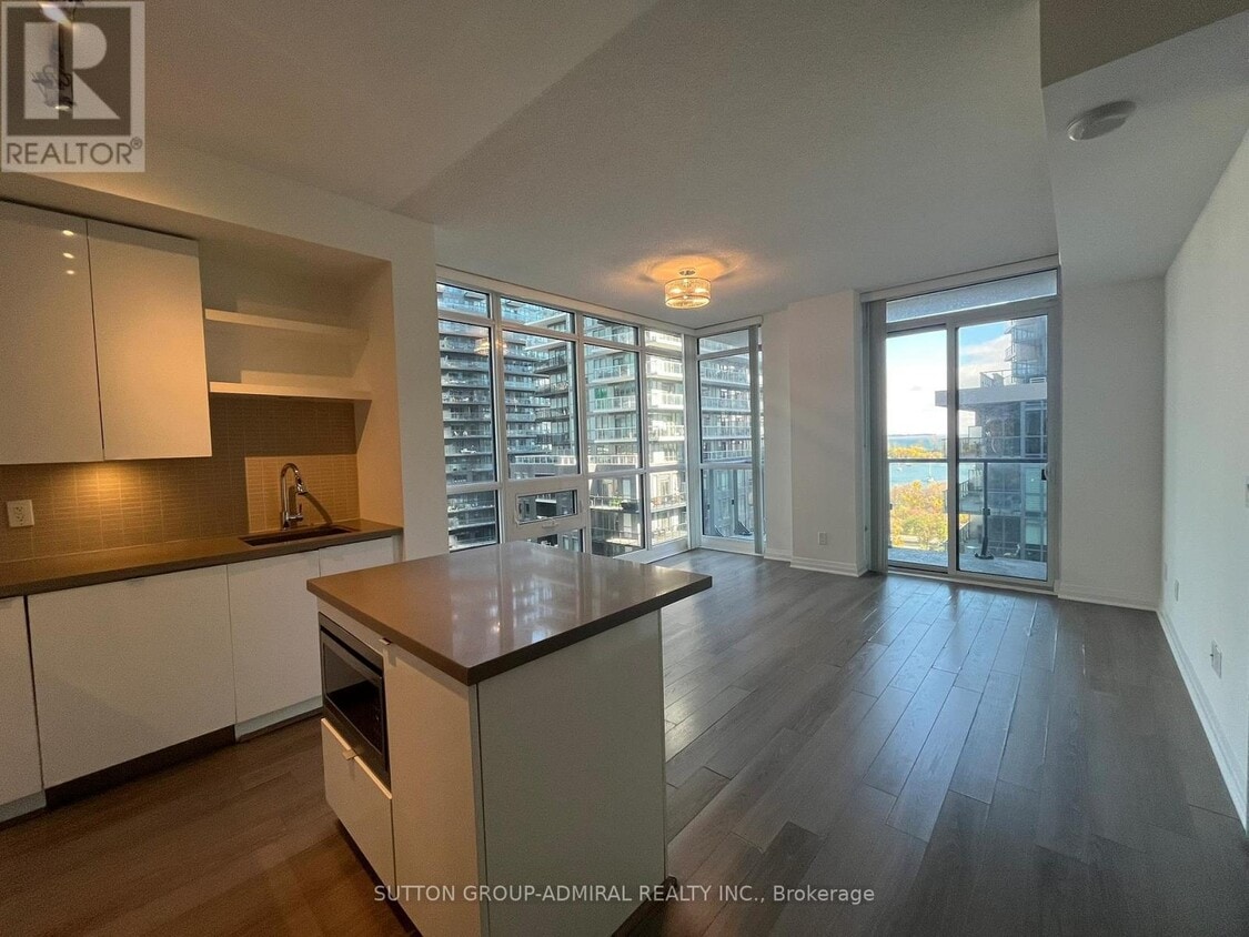 Primary Photo - 60 Annie Craig Dr