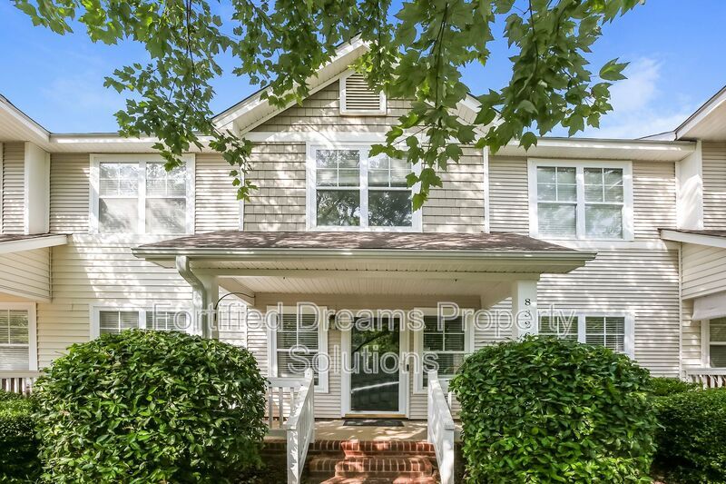 Foto principal - 8326 Brickle Ln