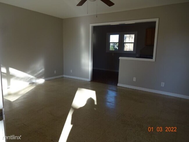 Building Photo - 3 br, 2 bath House - 111 Selman Dr