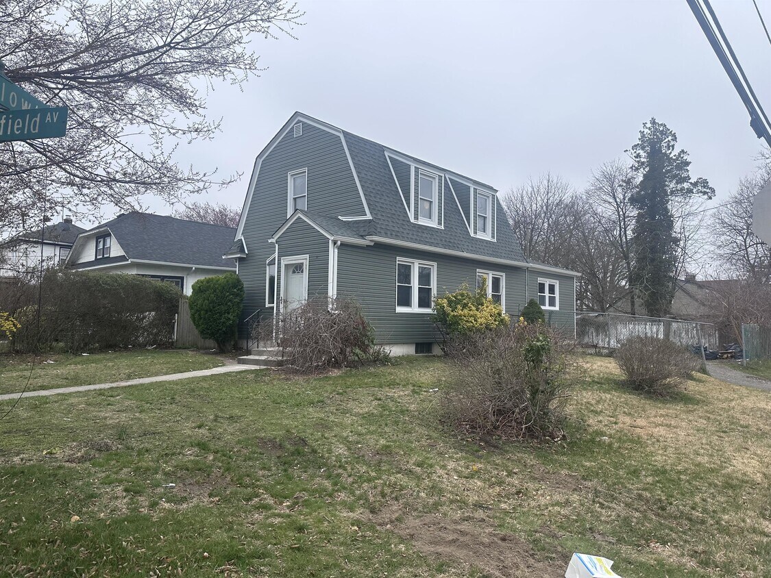 Building Photo - 23 Weberfield Ave