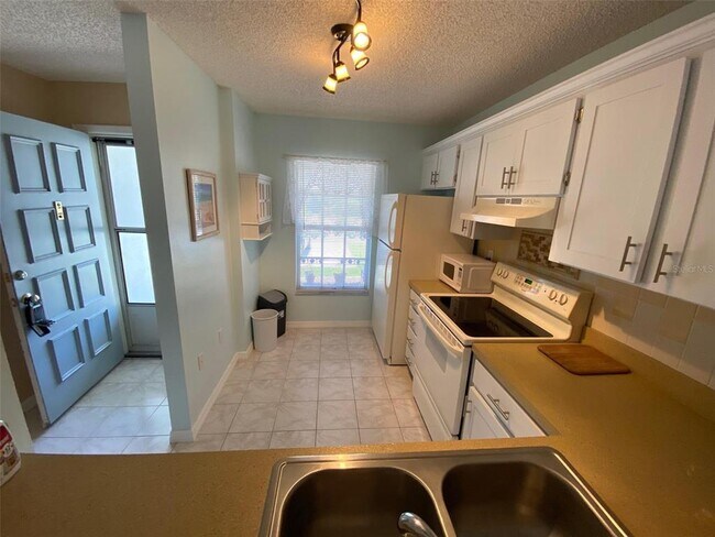 Foto del edificio - 2928 Stillwell Ct