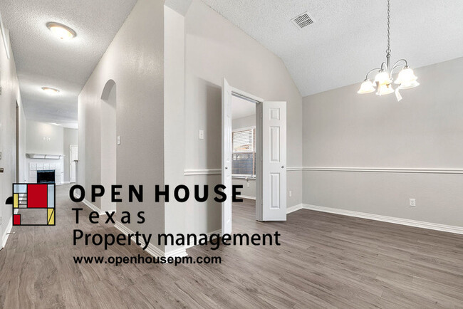 Building Photo - 8028 Gila Bend Ln, Fort Worth