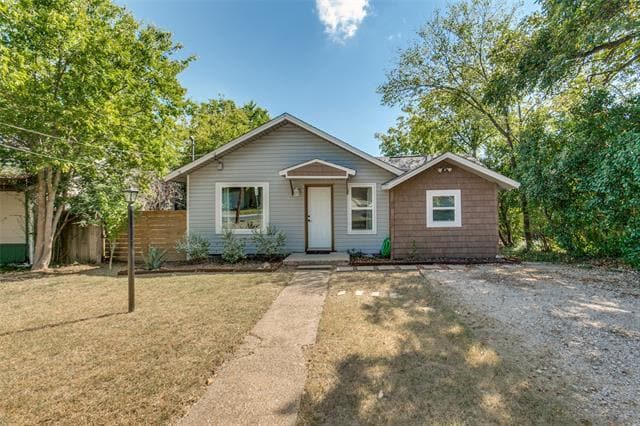 Building Photo - 8910 San Leandro Dr