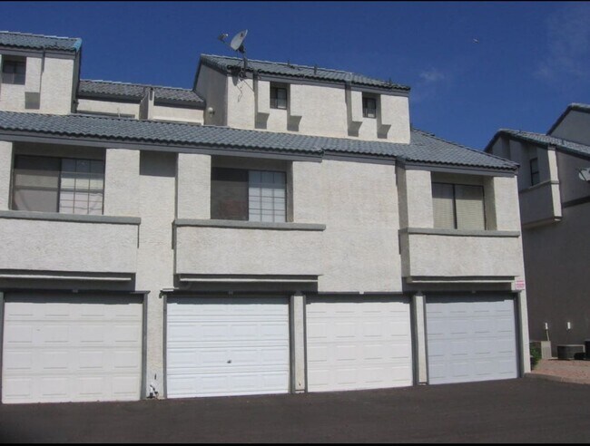 Foto del edificio - 3716 E University Dr