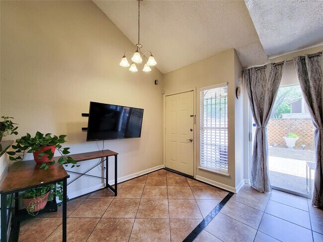 Foto del edificio - 12628 Newbrook Dr