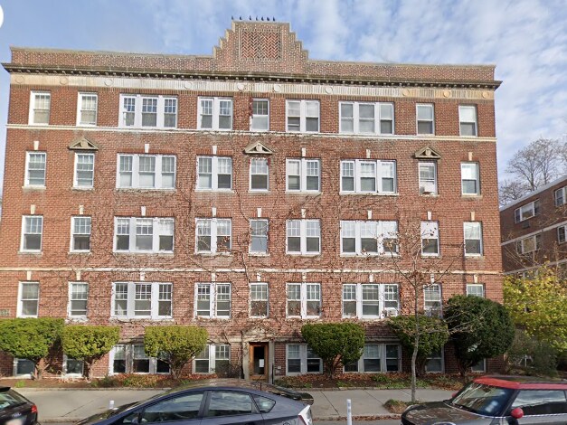 Building Photo - 1697 Cambridge St