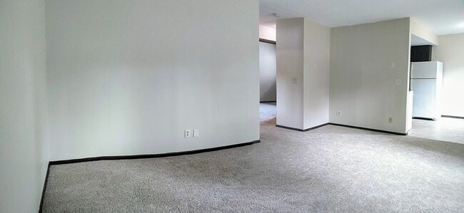 Living Space - 414 10th Ave S