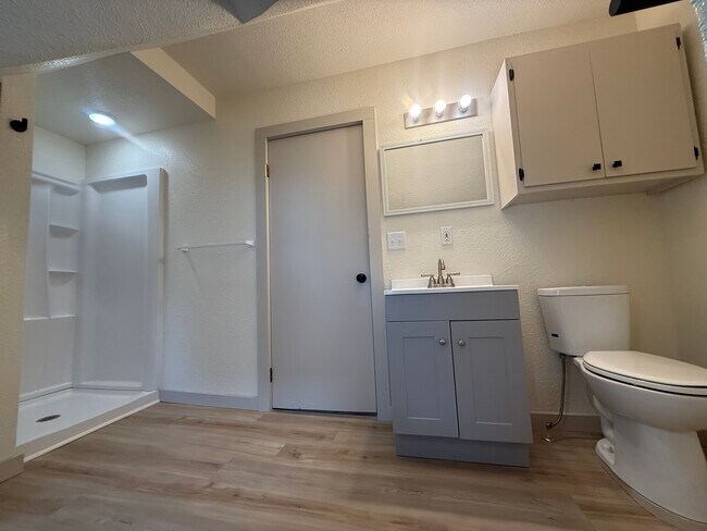 Foto del edificio - 402 S Ravine St