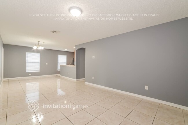 Foto del edificio - 2413 Ruddenstone Way