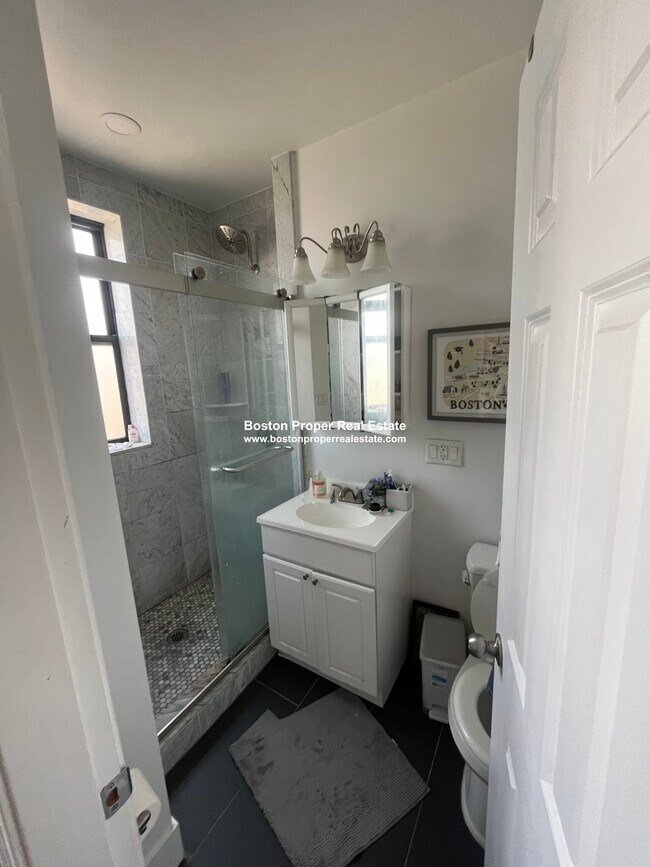 Foto del edificio - 107 Queensberry St