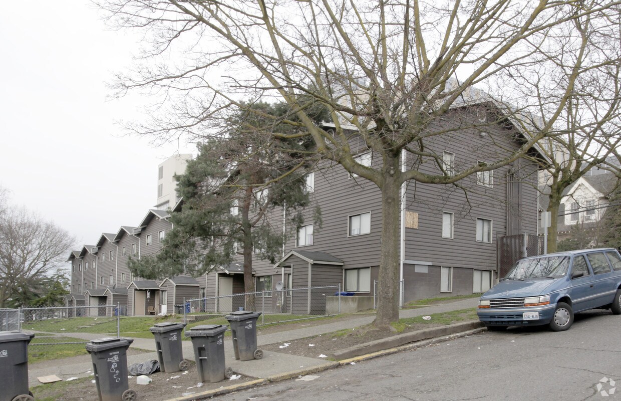 Building Photo - 215 Terry Ave