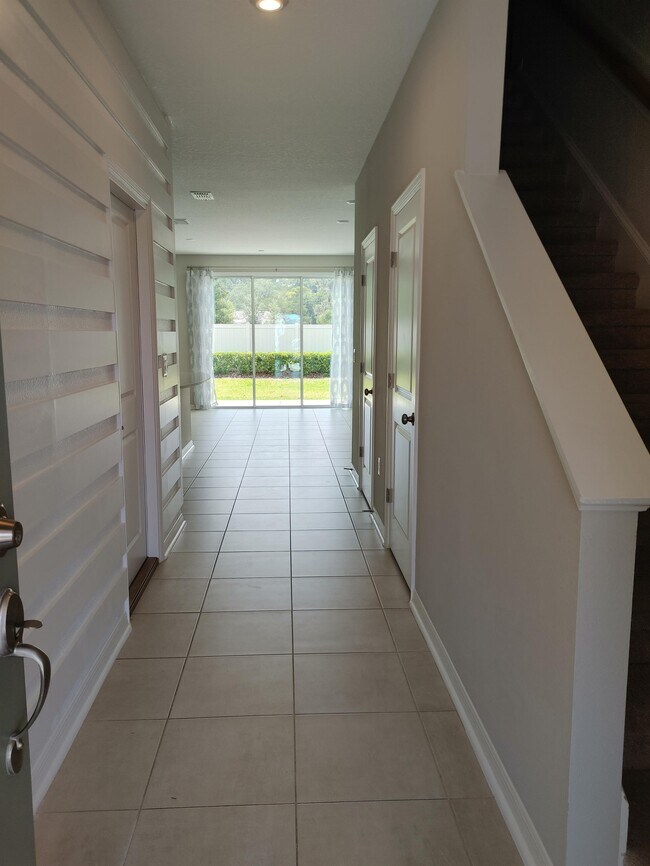 Building Photo - 13116 Annie’s Walk Dr