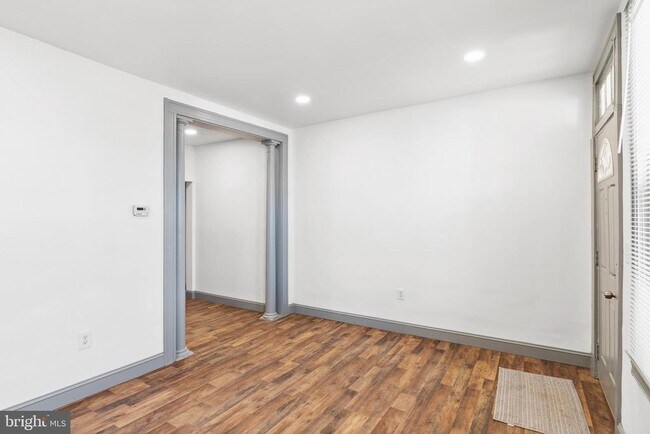 Building Photo - 941 Brunswick St