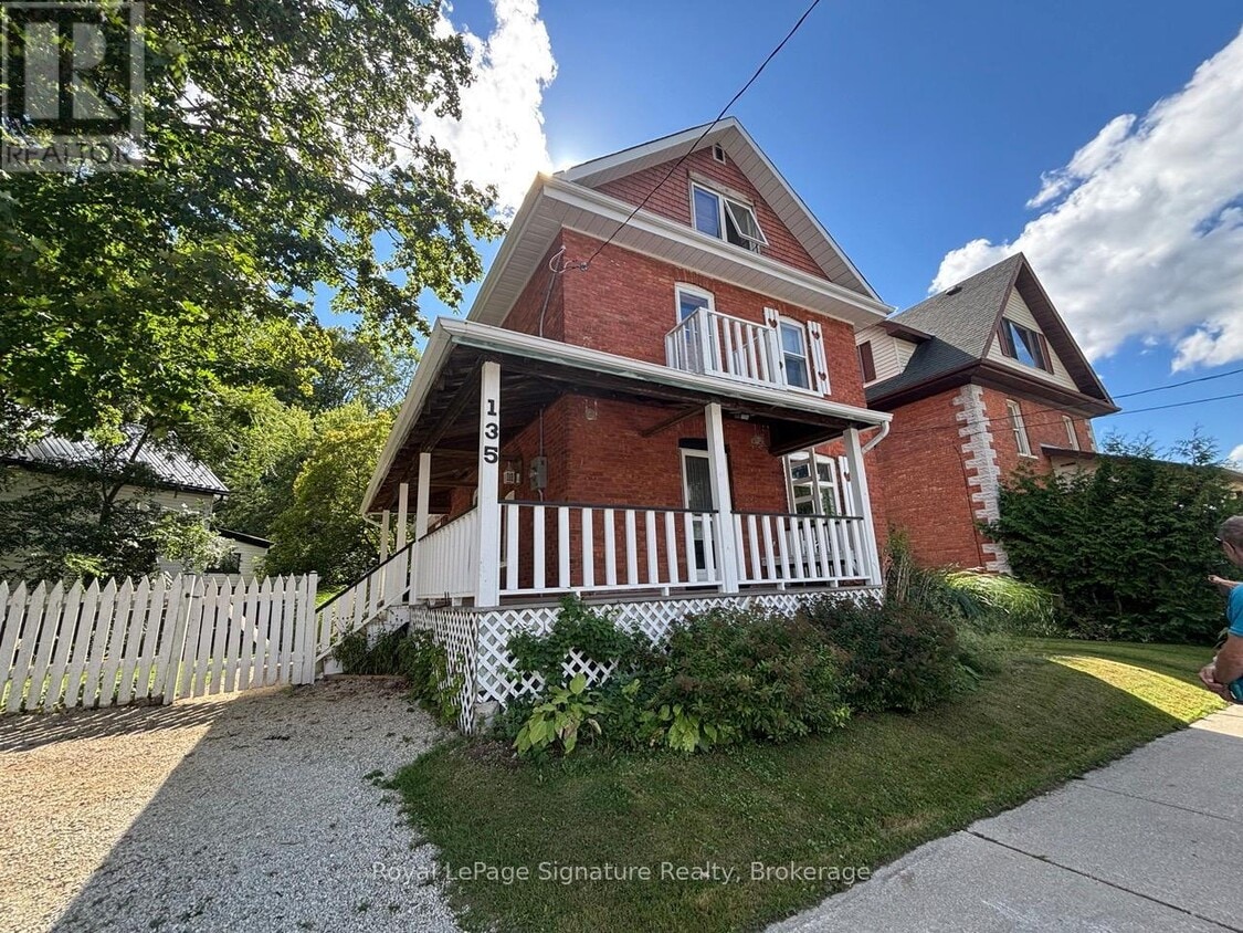 Photo principale - 135 Edwin St E