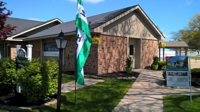 Building Photo - Belle Villa Meadows & Lakes - Manufactured