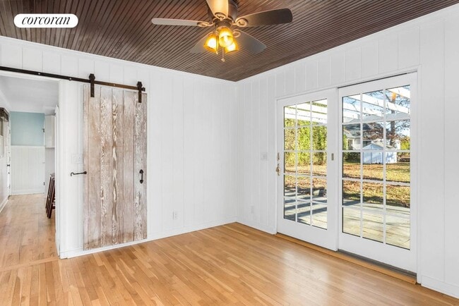 Foto del edificio - 56 Seaman Rd