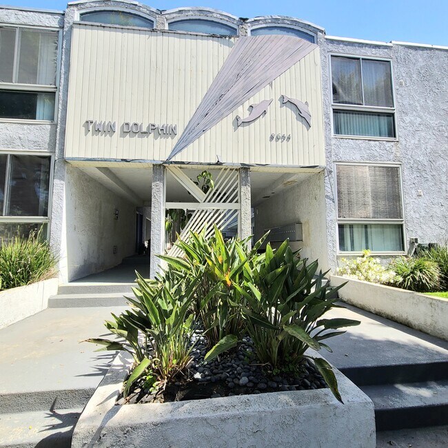 Building Photo - 8654 Falmouth Ave