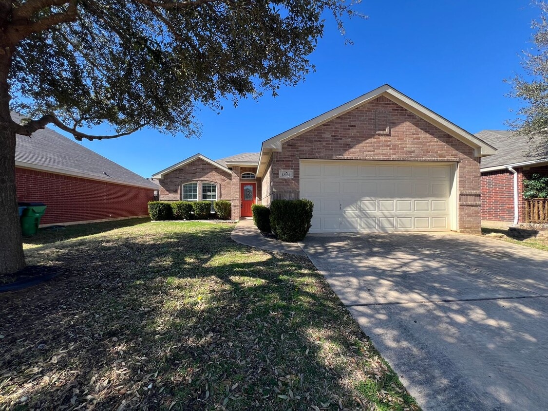 12132 Rowsley Ln, Burleson, TX 76028 House Rental in Burleson, TX