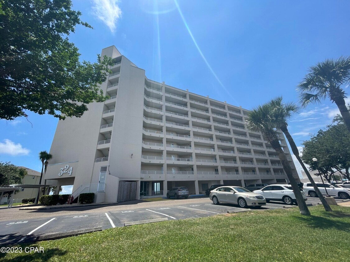 Primary Photo - 324 E Beach Dr