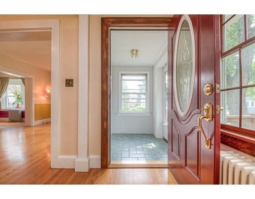 Building Photo - 47 Bancroft Park