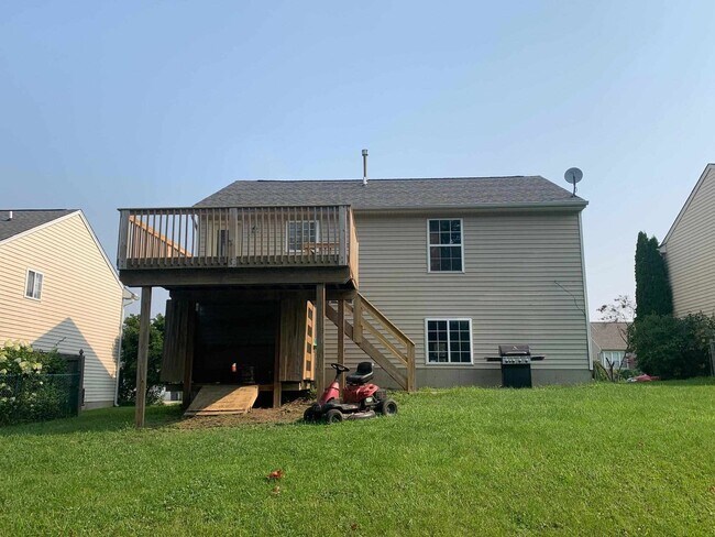 Building Photo - 10374 Remy Ln