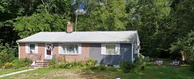 new photos coming - 11 Hill Rd House