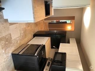 Building Photo - 948 Westbrooke Way