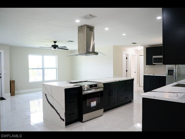 Building Photo - 17636 Taylor Dr