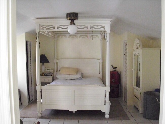 Foto del edificio - 1325 Drew St