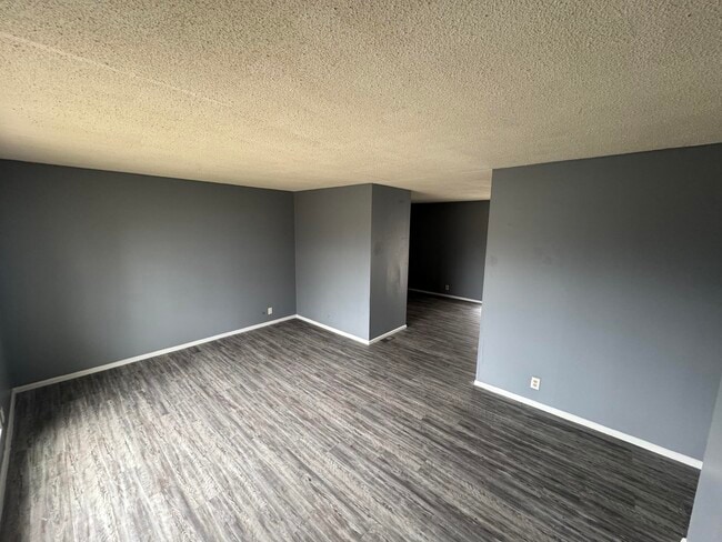 Building Photo - 1911 Fairchild-E